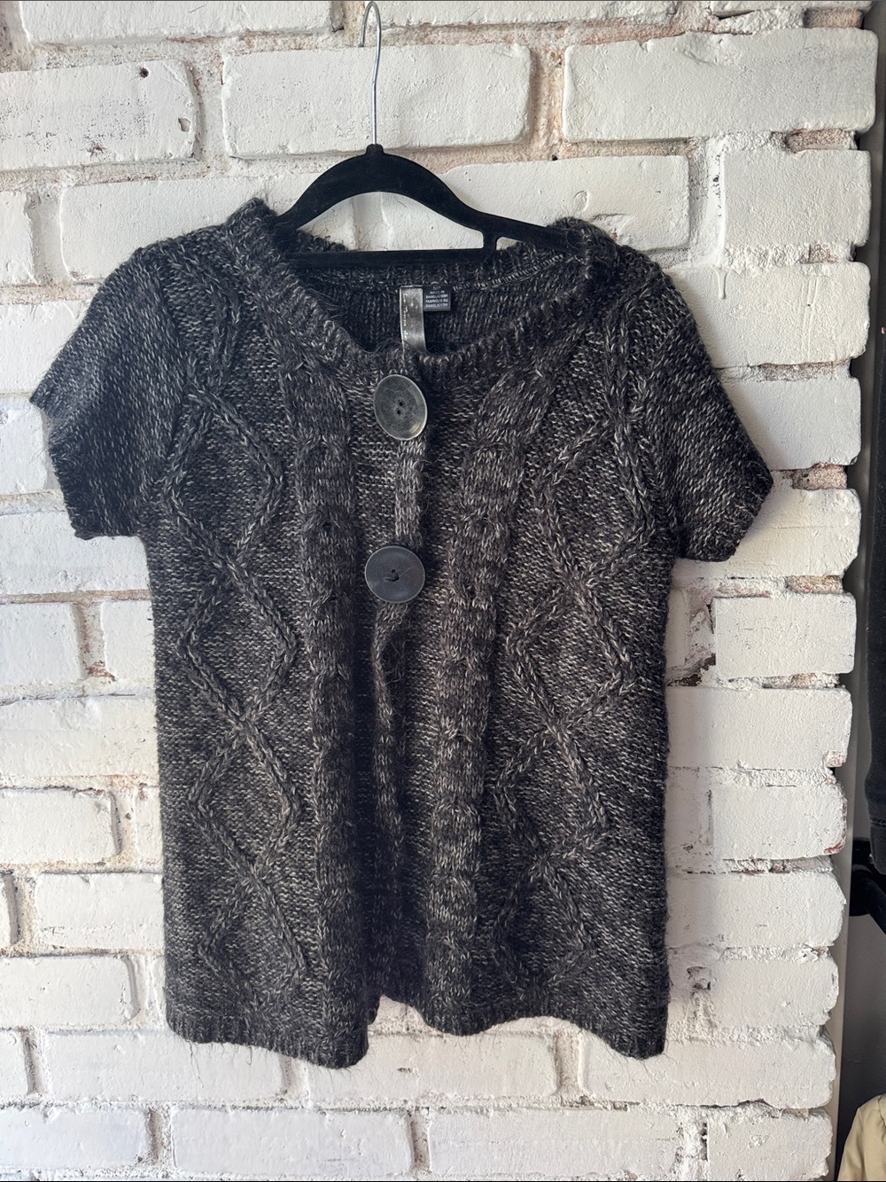 Le Temps Des Cerises Short-Sleeve Cable Knit Sweater Charcoal Gray 100% acrylic